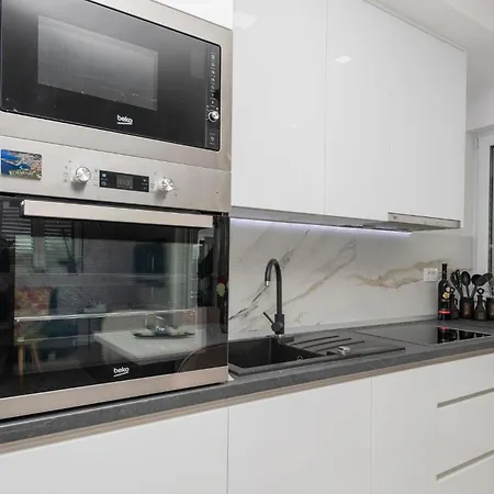 Apartman Awesome In With Kitchen