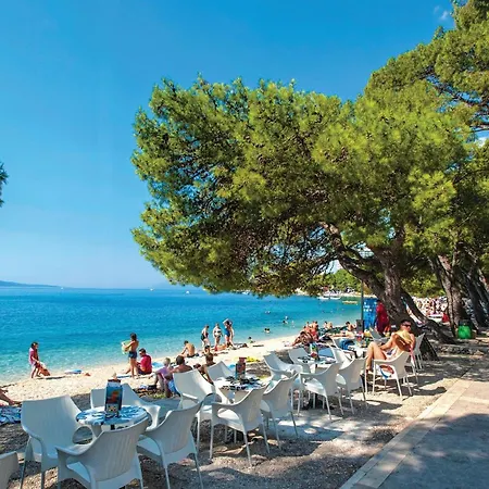 Apartman Awesome In With Kitchen Makarska